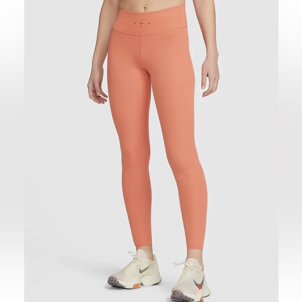 Nike One Luxe Women's Ribbed Leggings Madder Root Size M Workout‎ Casual